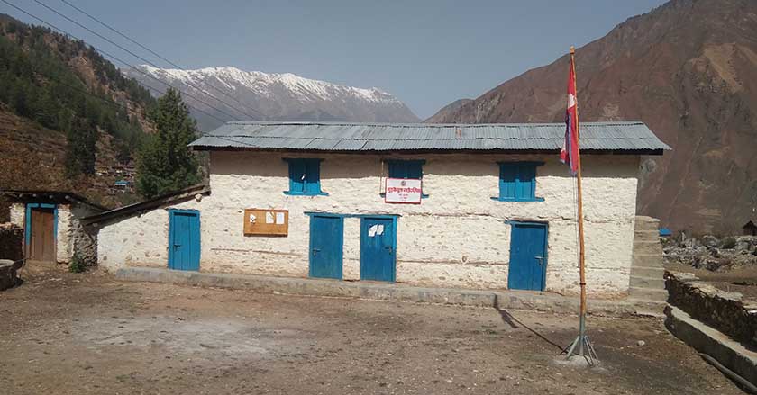 डोल्पा मुड्केचुला पीडा ः कर्मचारी नहुँदा कोरोना विरुद्ध काम गर्न समस्य