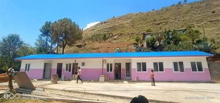 तीन तहले बनाए कोरोना आईसोलेशन अस्पताल