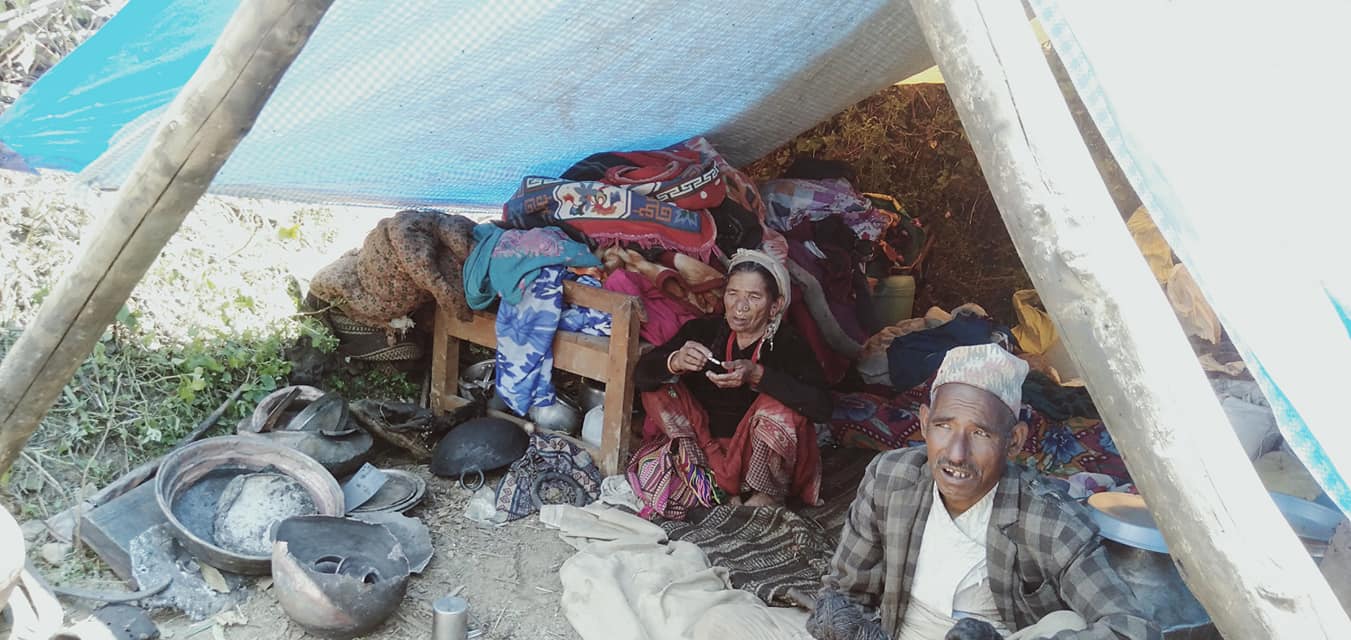 घरमा आगलागी हुँदा पालमा वास