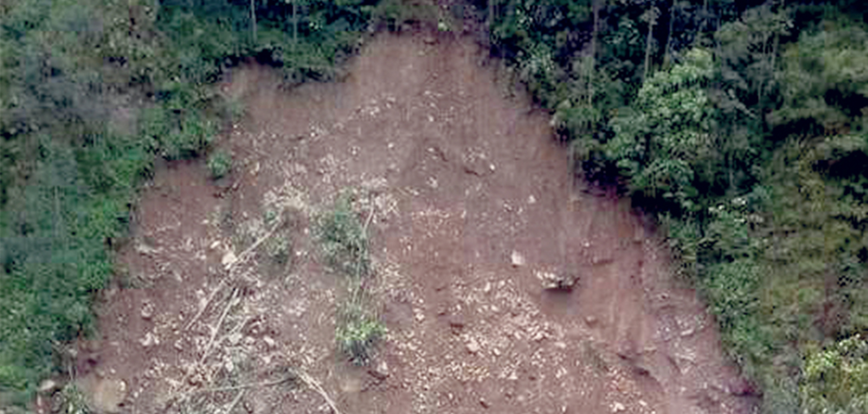 पहिरोले पुरिएर एकै घरका ३ जनाको मृत्यु, ४ बेपत्ता (अपडेट)