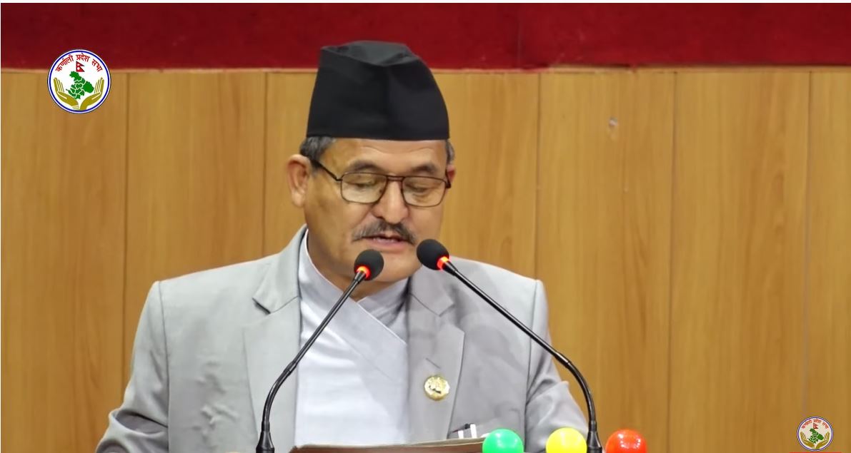 ठुला आयोजनामा लगानी र ४० प्रतिशत अधुरा योजना निर्माण हुन्छन् ः मन्त्री सिंह