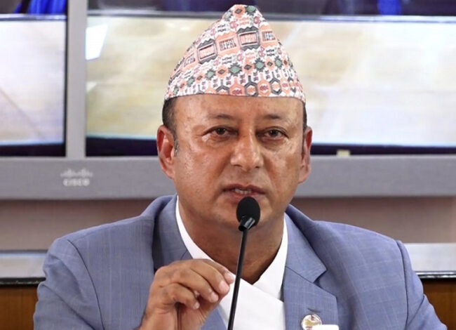 उर्जामन्त्री दीपक खड्काविरुद्धको उजुरी सांसदहरुलाई वितरण