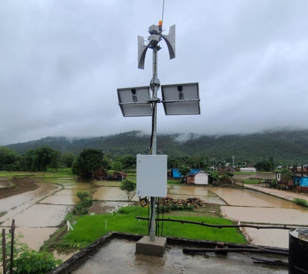 वीरेन्द्रनगरको तल्लो पर्सेनीमा बाढीको पूर्वसूचना दिन साइरन जडान