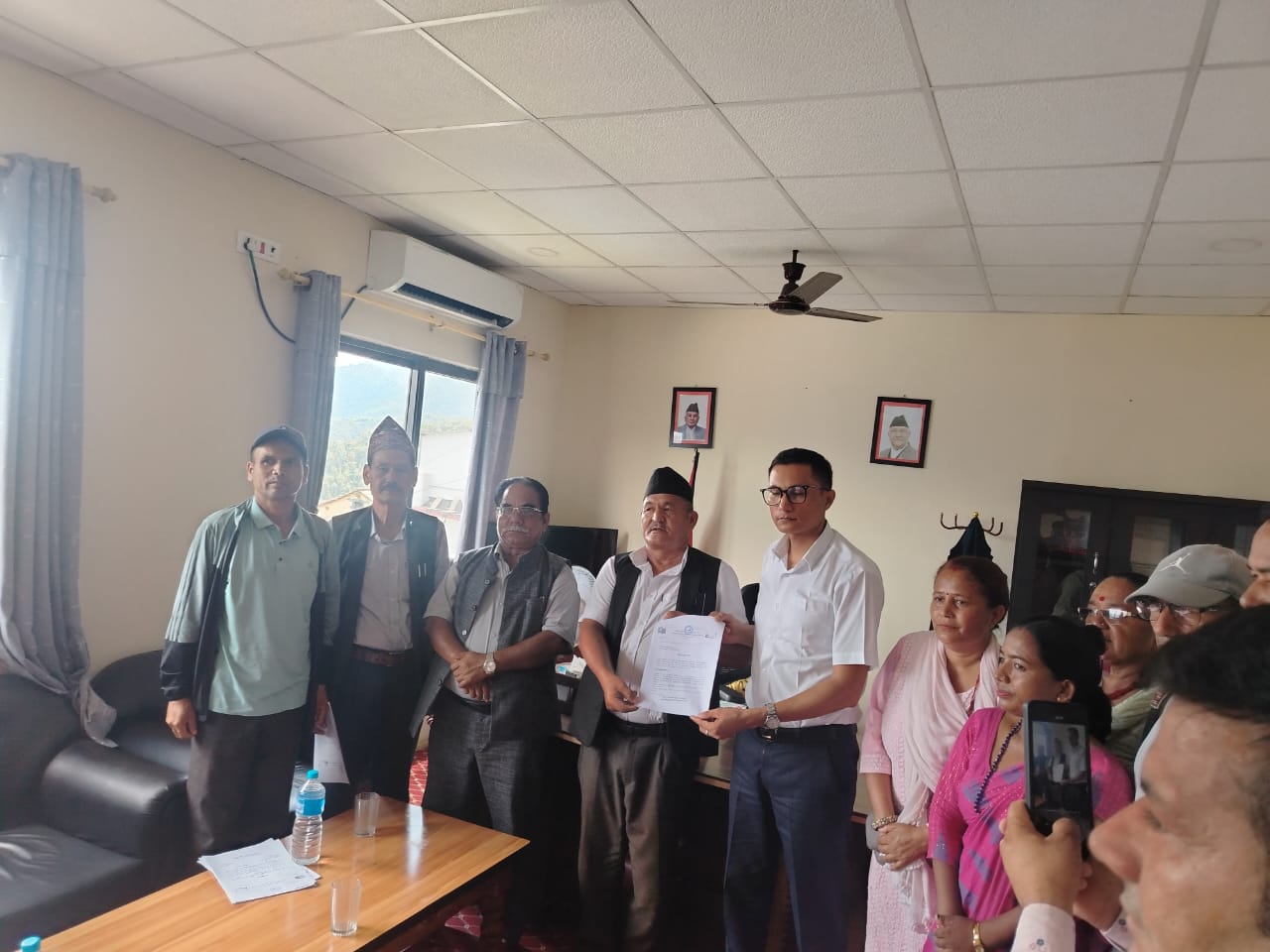 जाजरकोटमा भूकम्पपीडितको पुनर्निर्माणमा ढिलाइ ः माओवादी केन्द्र जाजरकोटले बुझायो छ बुद्दे ज्ञापनपत्र